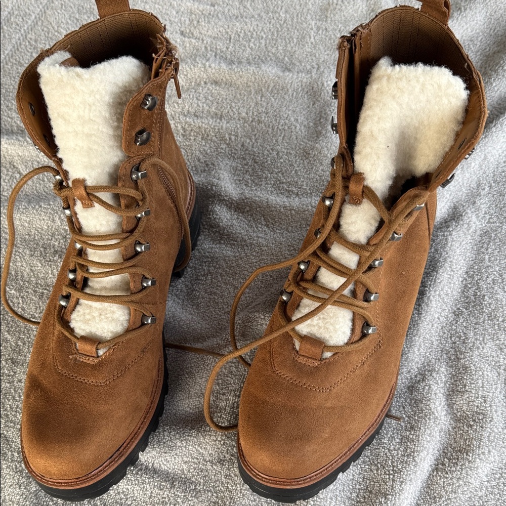 Indigo Rd Indiran2 boots Women's size 10 brown Boots with‎ faux fur White Lining
